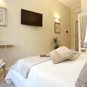 https://liberty-rome-suites.it-romehotels.com